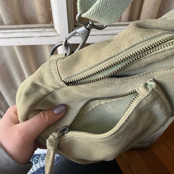 Free people Hudson sling bag in green - Picture 3 of 9